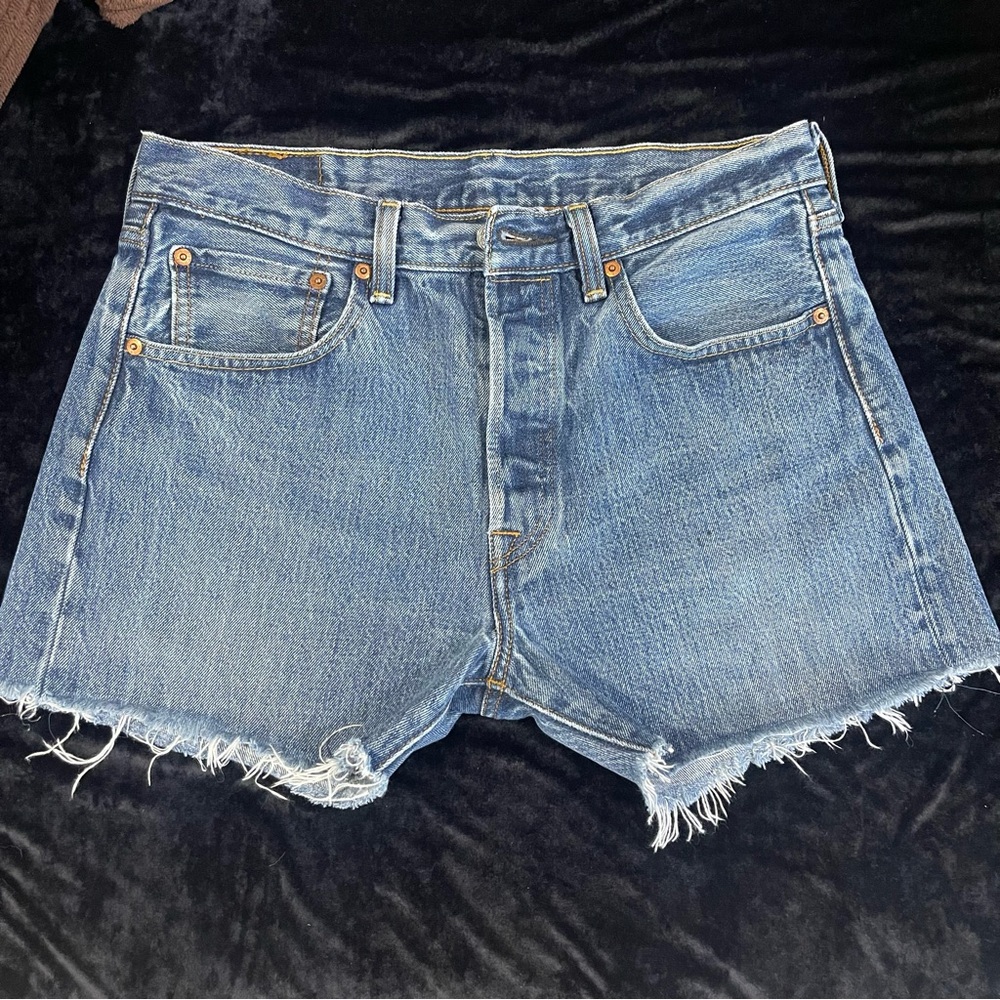 Levi’s 501 Women's Cutoff Shorts